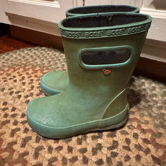 BOGS' Teal Rain Boots glitter toddler size 9 play condition. - Picture 1 of 8